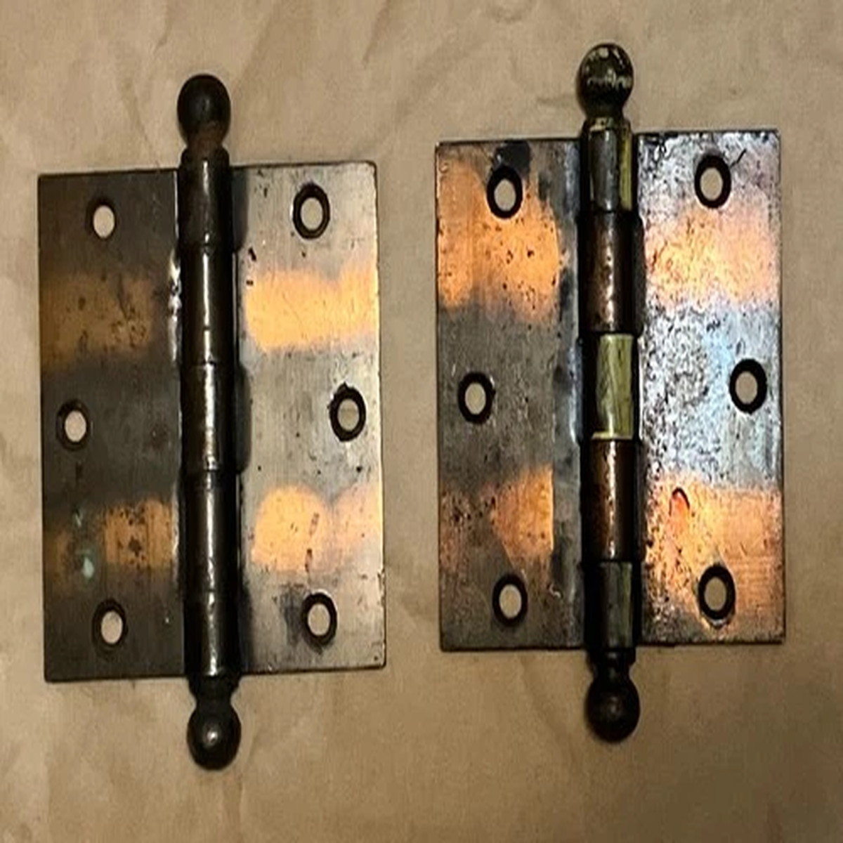 (2) 1920s Vintage Stanley Works Door Hinges Cannon Ball Top 3 1/2 x 3 1/2
